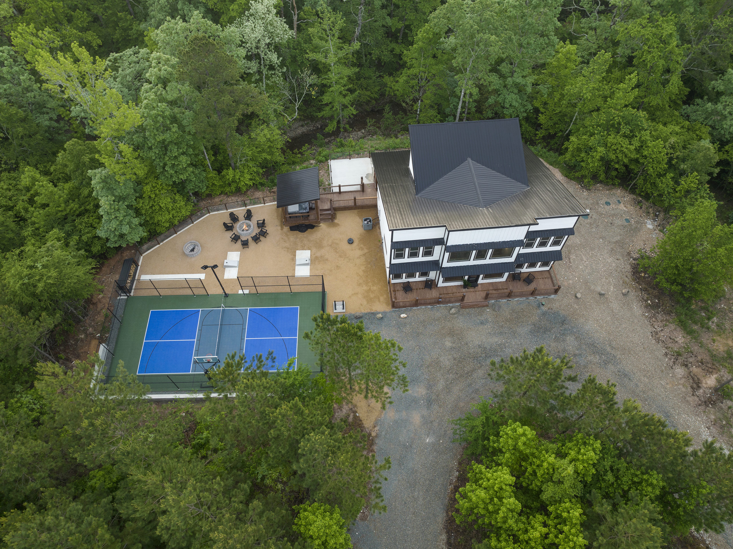 Book our Four Bedroom Vacation Rentals in Borken Bow Oklahoma Vacana